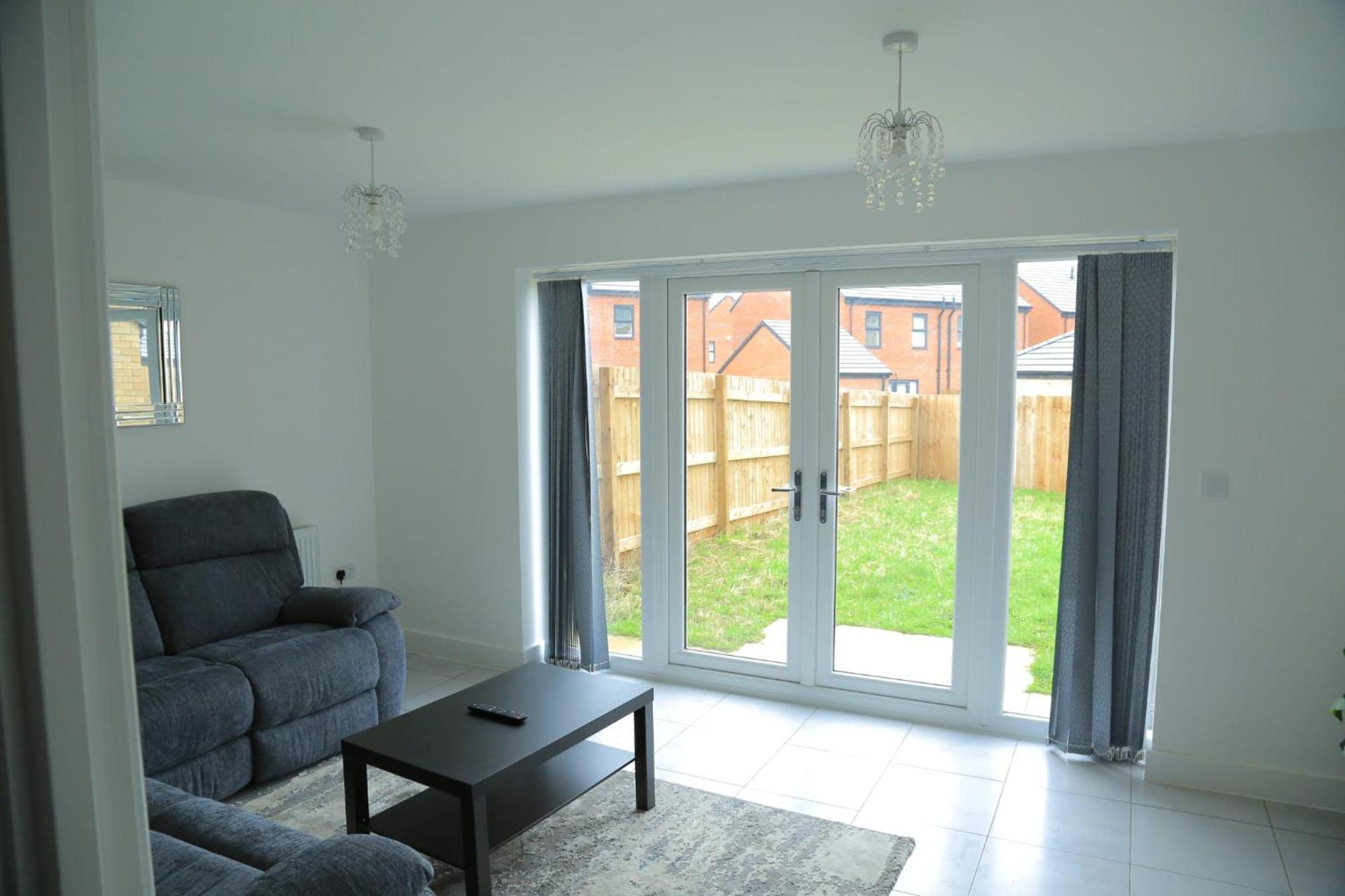 Beautiful New Family Home Leeds  Extérieur photo