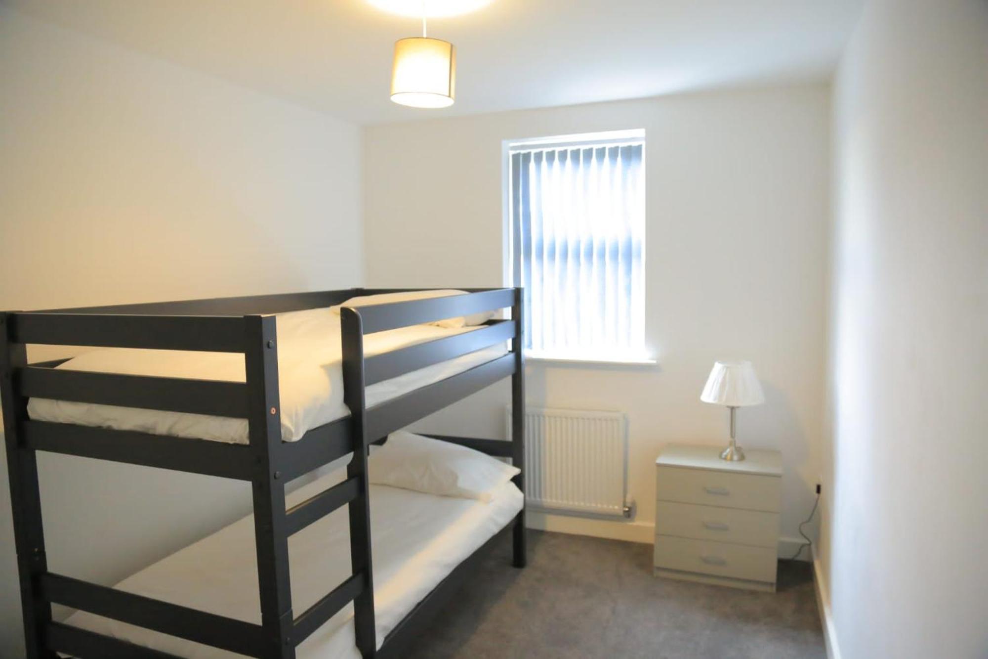 Beautiful New Family Home Leeds  Extérieur photo